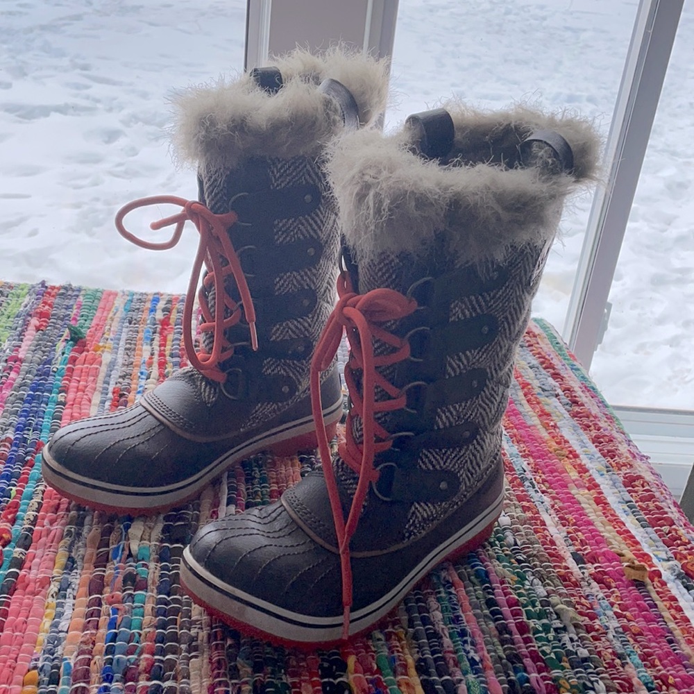 Women’s Sorel Joan of Arctic Winter/Snow Boots.